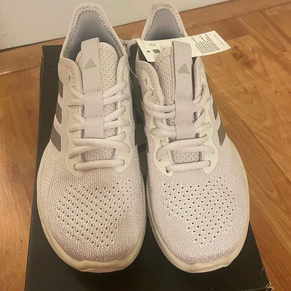 Adidas fluid flow in gray - NIB - Picture 2 of 7